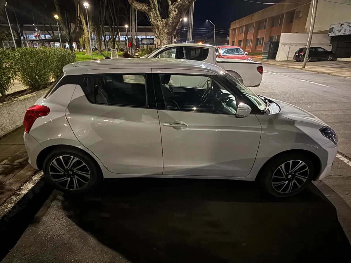 Suzuki Swift 1.2 Glx Plus At año 2023