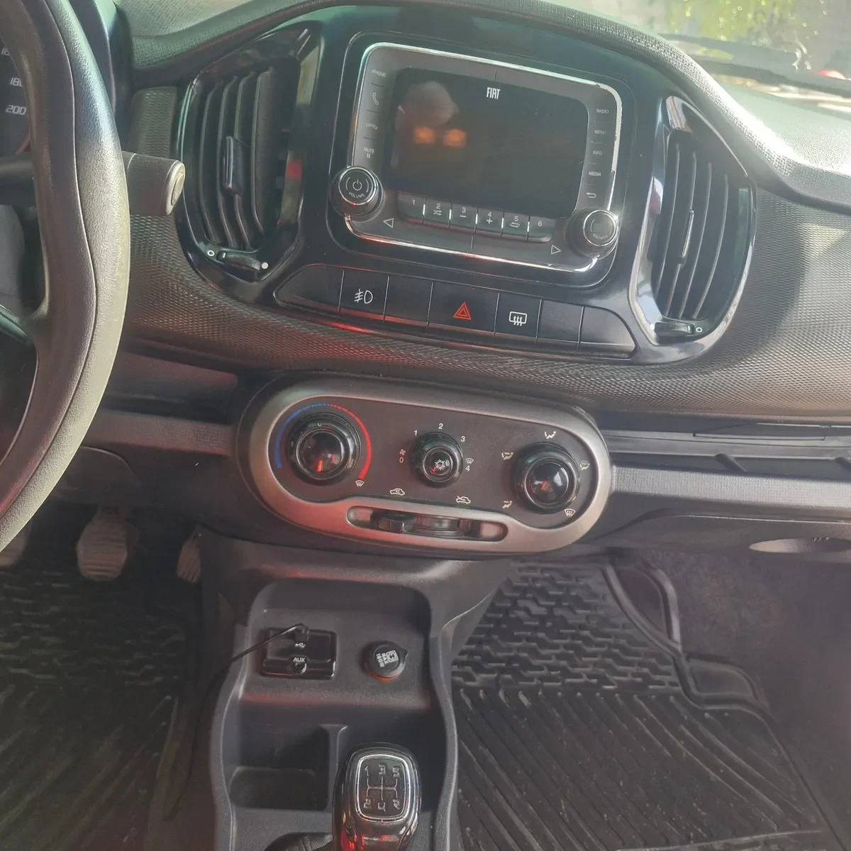 FIAT UNO 1.4 Way Evo Aa Fl Mt año 2017