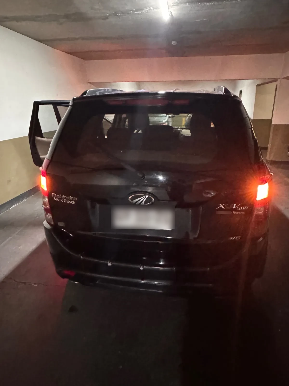 MAHINDRA XUV500 2.2 Crde Limited E5 Mt 4x2 Diesel año 2015