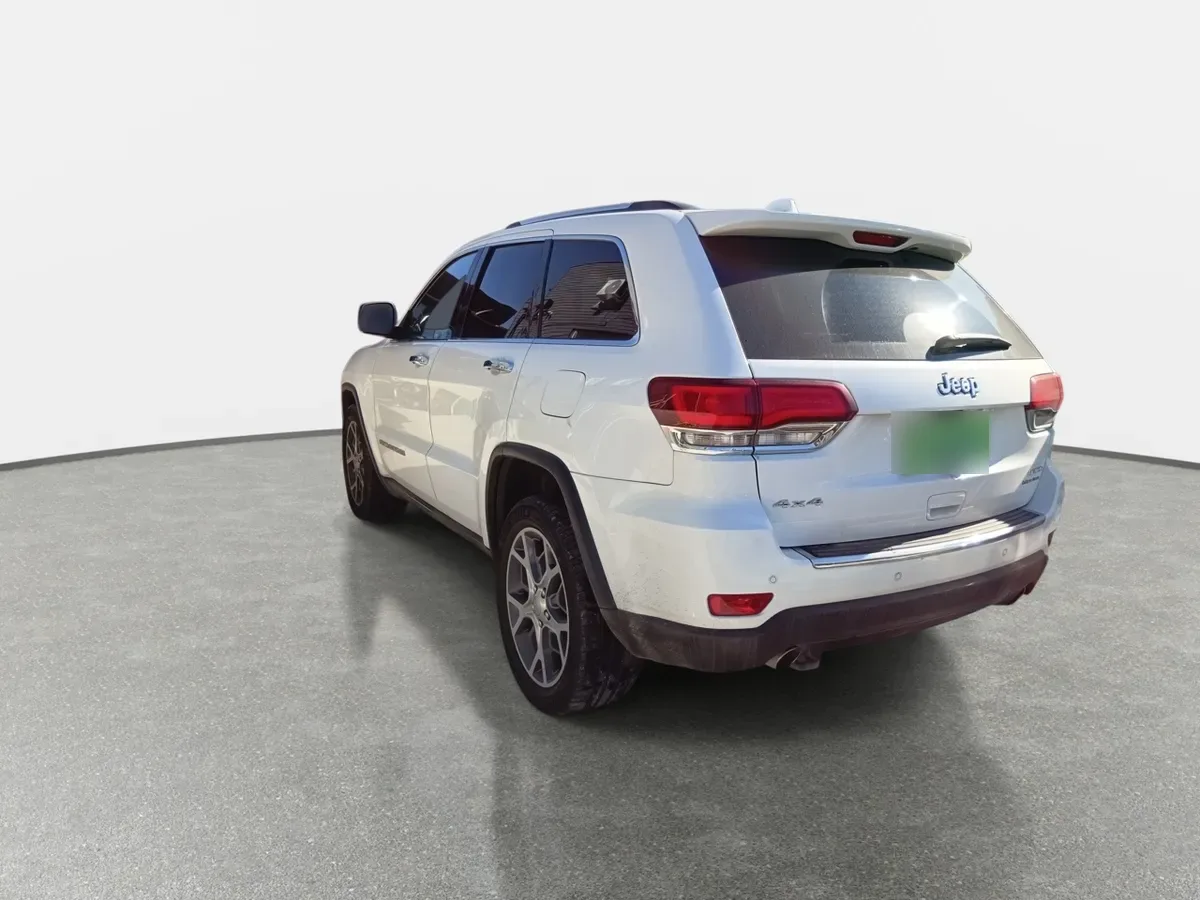 Jeep Grand Cherokee 3.6 Limited Lx 4wd At 5p año 2021