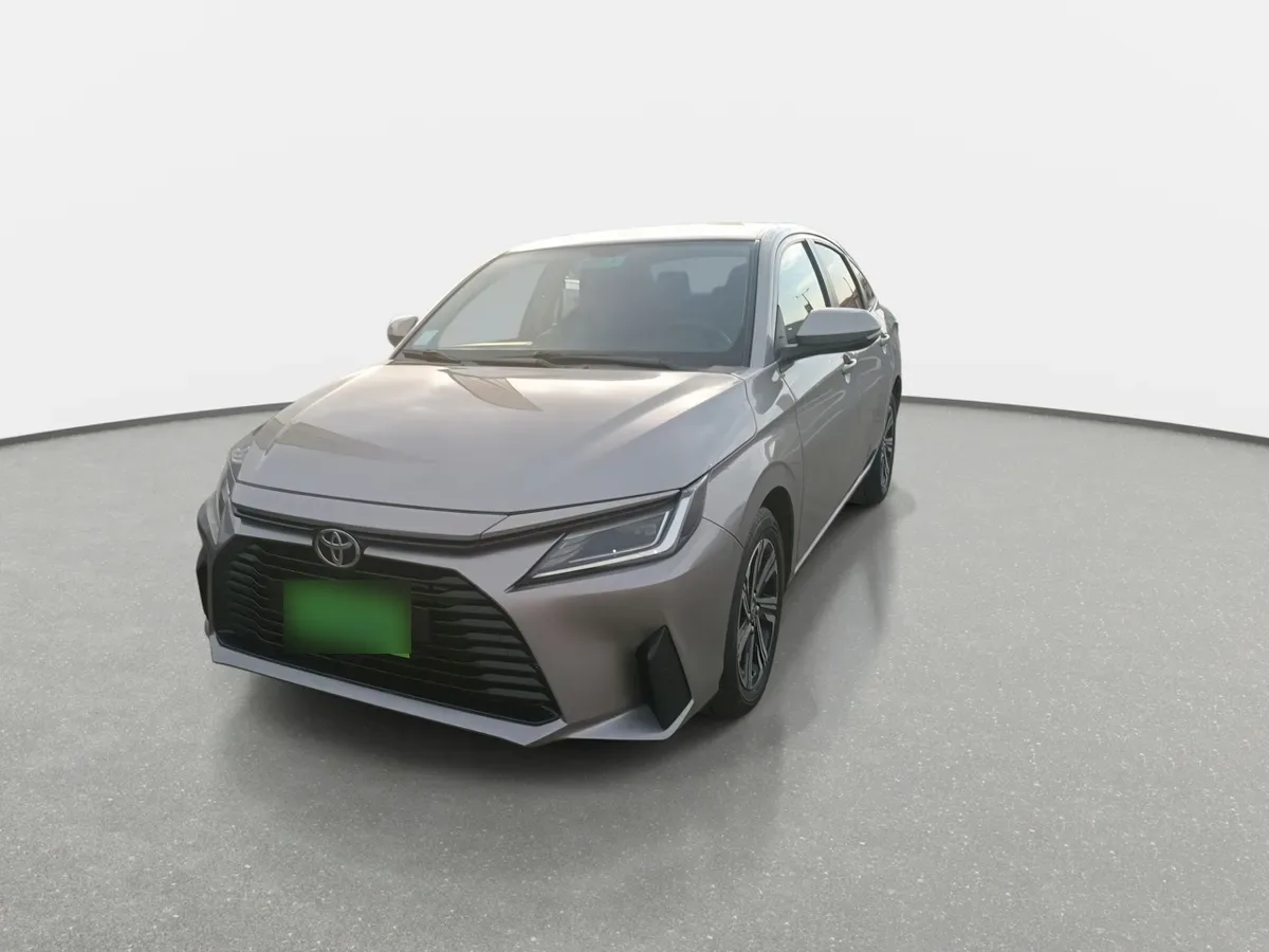 Toyota Yaris 1.5 E 4x2 Sdn Mt 4p año 2023