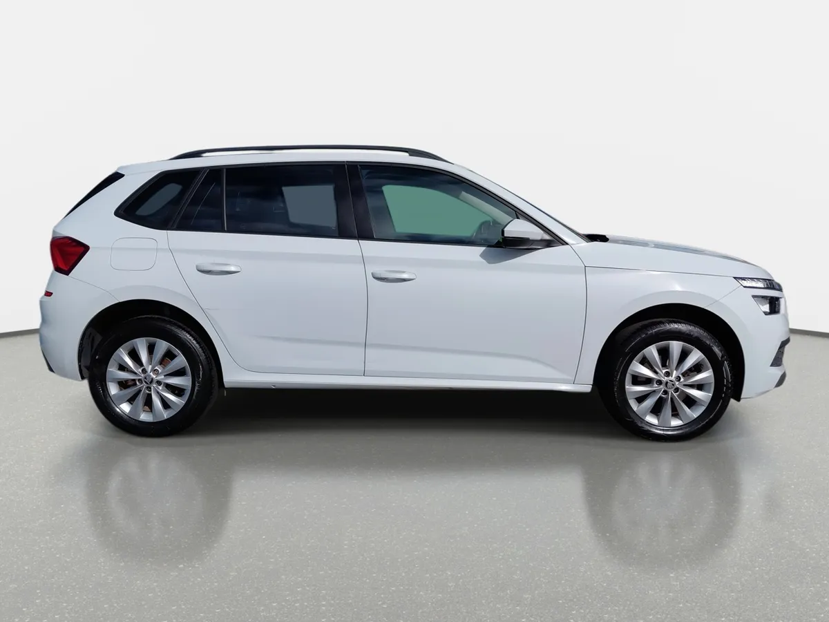 Skoda Kamiq 1.0 Tsi Ambition 4x2 At 5p año 2023