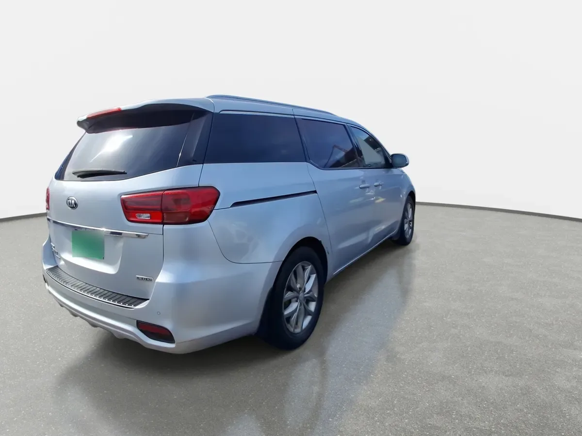 Kia Grand Carnival 2.2 Ex Limited Diesel 4x2 8at 5p año 2020