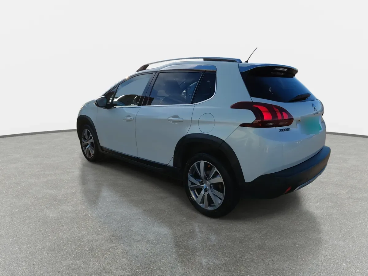 Peugeot 2008 1.2 Allure Pack Puretech 4x2 110hp Eat6 5p año 2018