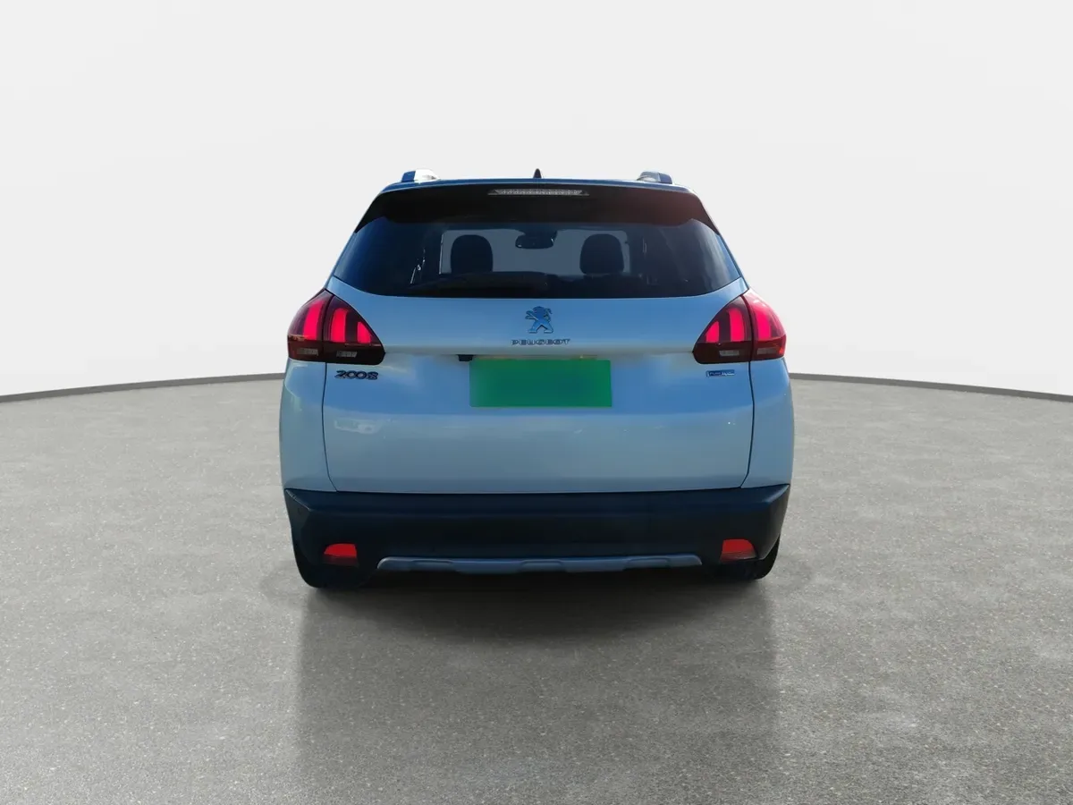 Peugeot 2008 1.2 Allure Pack Puretech 4x2 110hp Eat6 5p año 2018