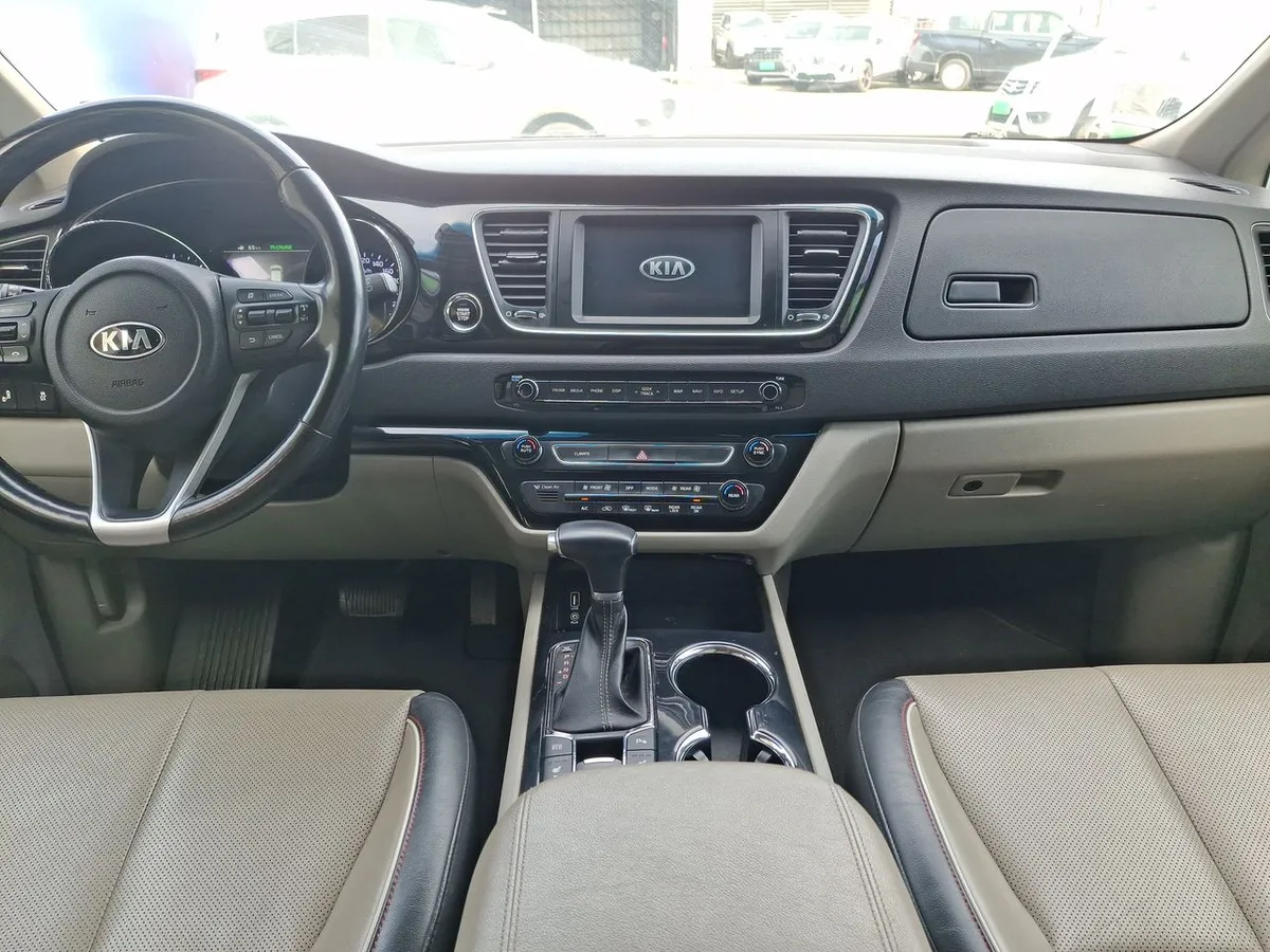 Kia Grand Carnival 2.2 Ex Limited Diesel 4x2 8at 5p año 2020
