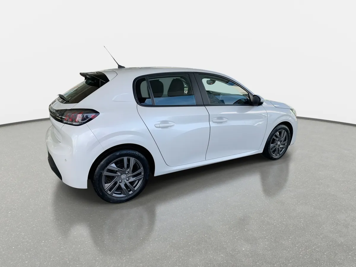 Peugeot 208 1.2 Active Pack Puretech 4x2 75 Mt 5p año 2021
