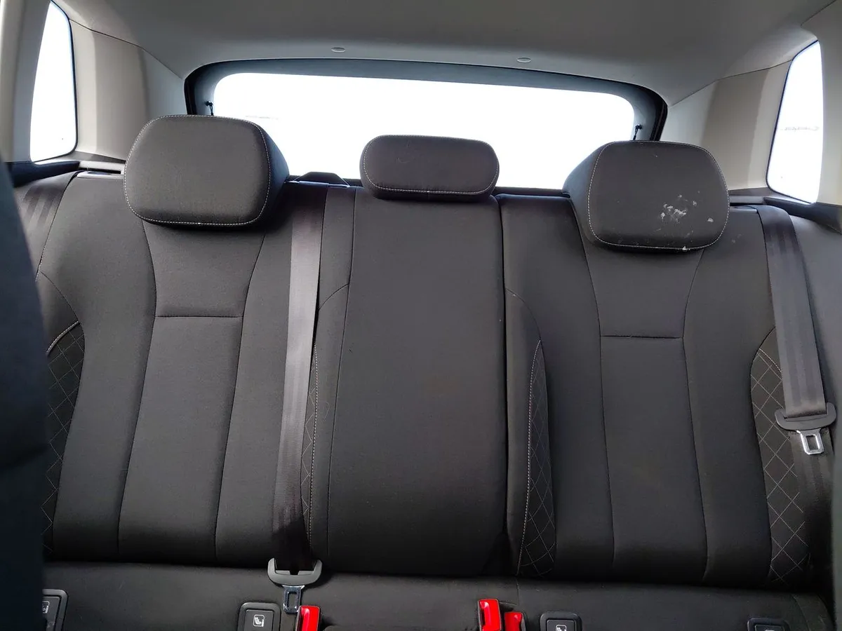 Skoda Kamiq 1.0 Tsi Ambition 4x2 At 5p año 2023