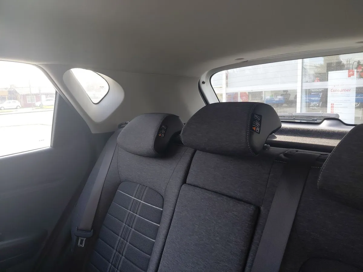 Kia Sonet 1.5 Ex 4x2 Ivt Ri At 5p año 2025