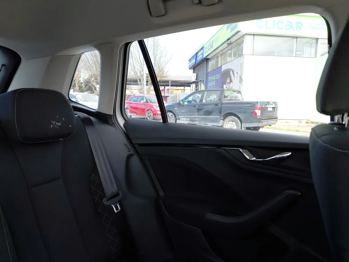 Skoda Kamiq 1.0 Tsi Ambition 4x2 At 5p año 2023