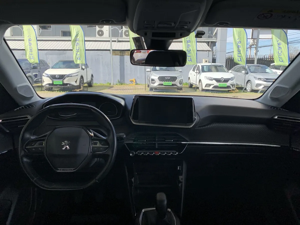 Peugeot 208 1.2 Active Pack Puretech 4x2 75 Mt 5p año 2021