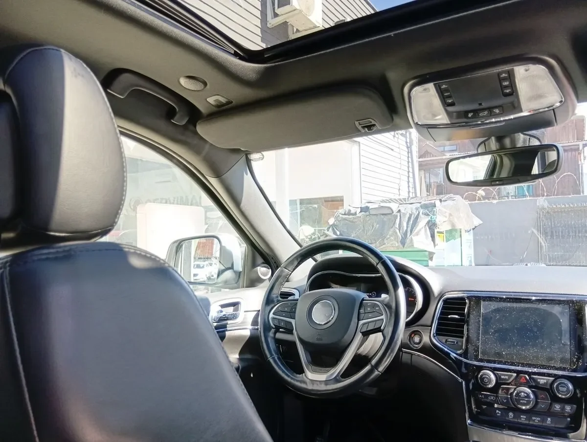 Jeep Grand Cherokee 3.6 Limited Lx 4wd At 5p año 2021
