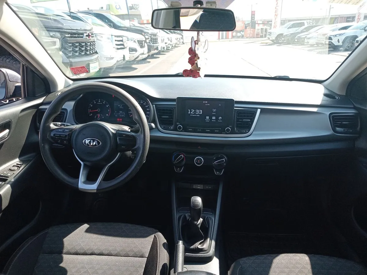 Kia Rio4 1.4 Lx Abs Ac Dab 6mt 4p año 2020