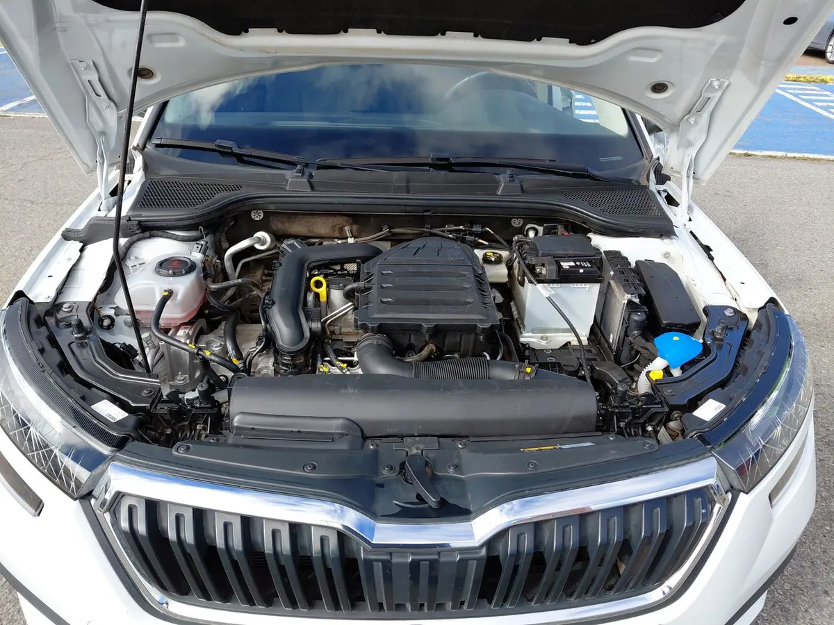 Skoda Kamiq 1.0 Tsi Ambition 4x2 At 5p año 2023