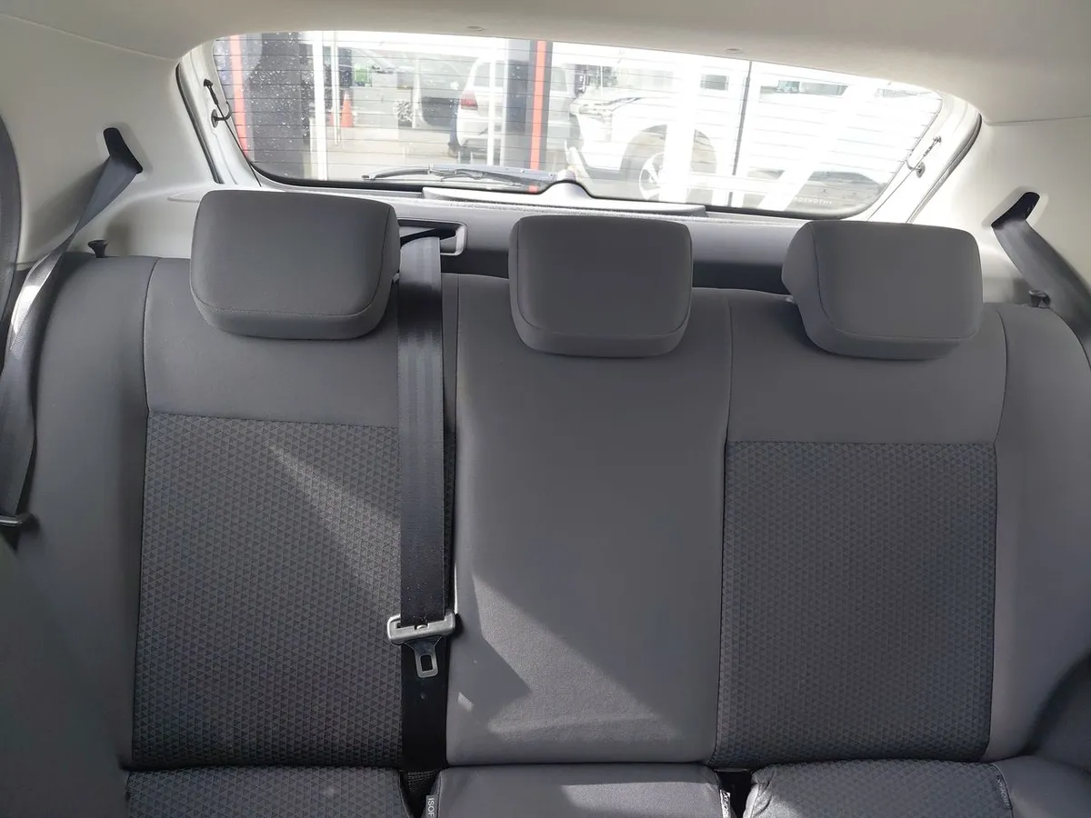 Volkswagen Gol 1.6 Trendline Lite 4x2 Hb Mt 5p año 2022