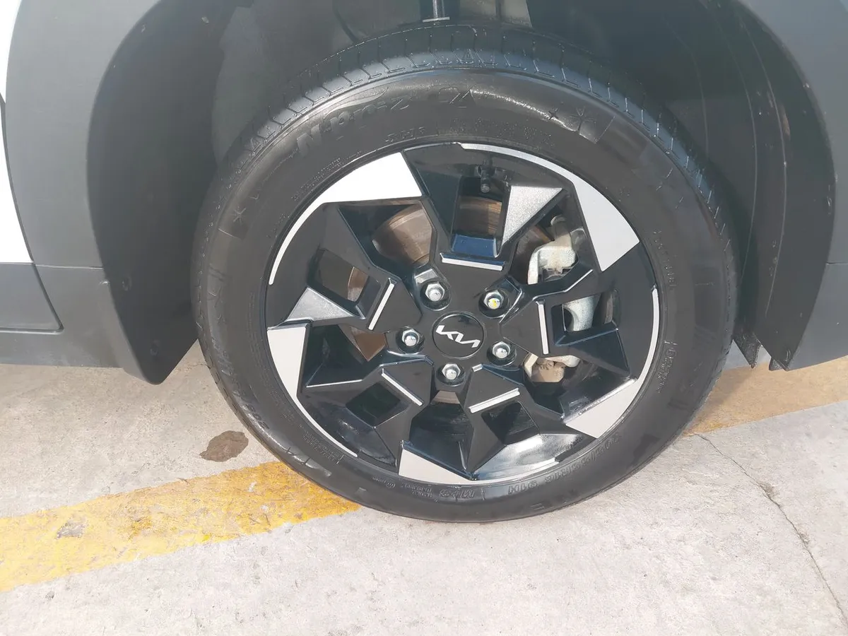 Kia Sonet 1.5 Ex 4x2 Ivt Ri At 5p año 2025