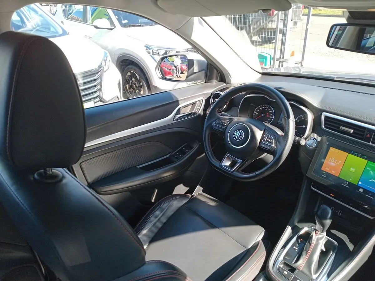MG Mg Zx 1.5 Dlx 4x2 Cvt At 5p año 2023