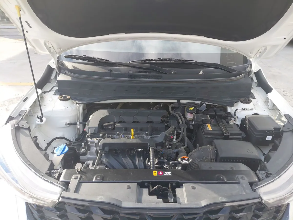 Kia Sonet 1.5 Ex 4x2 Ivt Ri At 5p año 2025