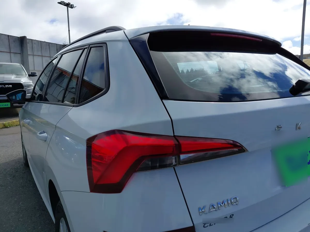 Skoda Kamiq 1.0 Tsi Ambition 4x2 At 5p año 2023
