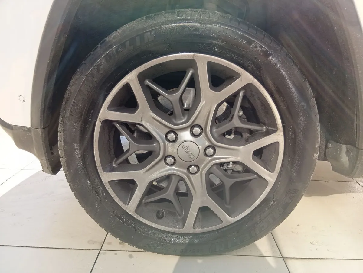 Jeep Grand Cherokee 3.6 Limited Lx 4wd At 5p año 2021