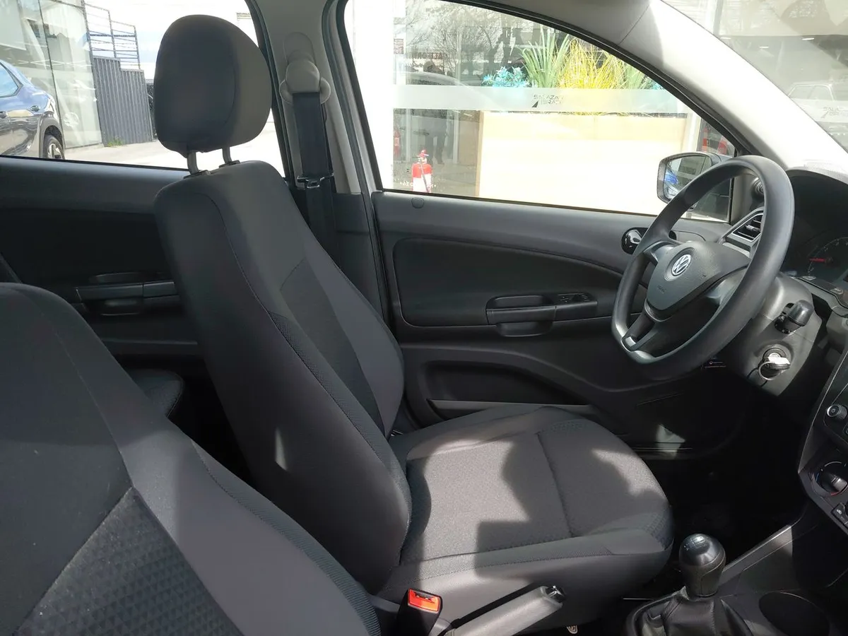 Volkswagen Gol 1.6 Trendline Lite 4x2 Hb Mt 5p año 2022