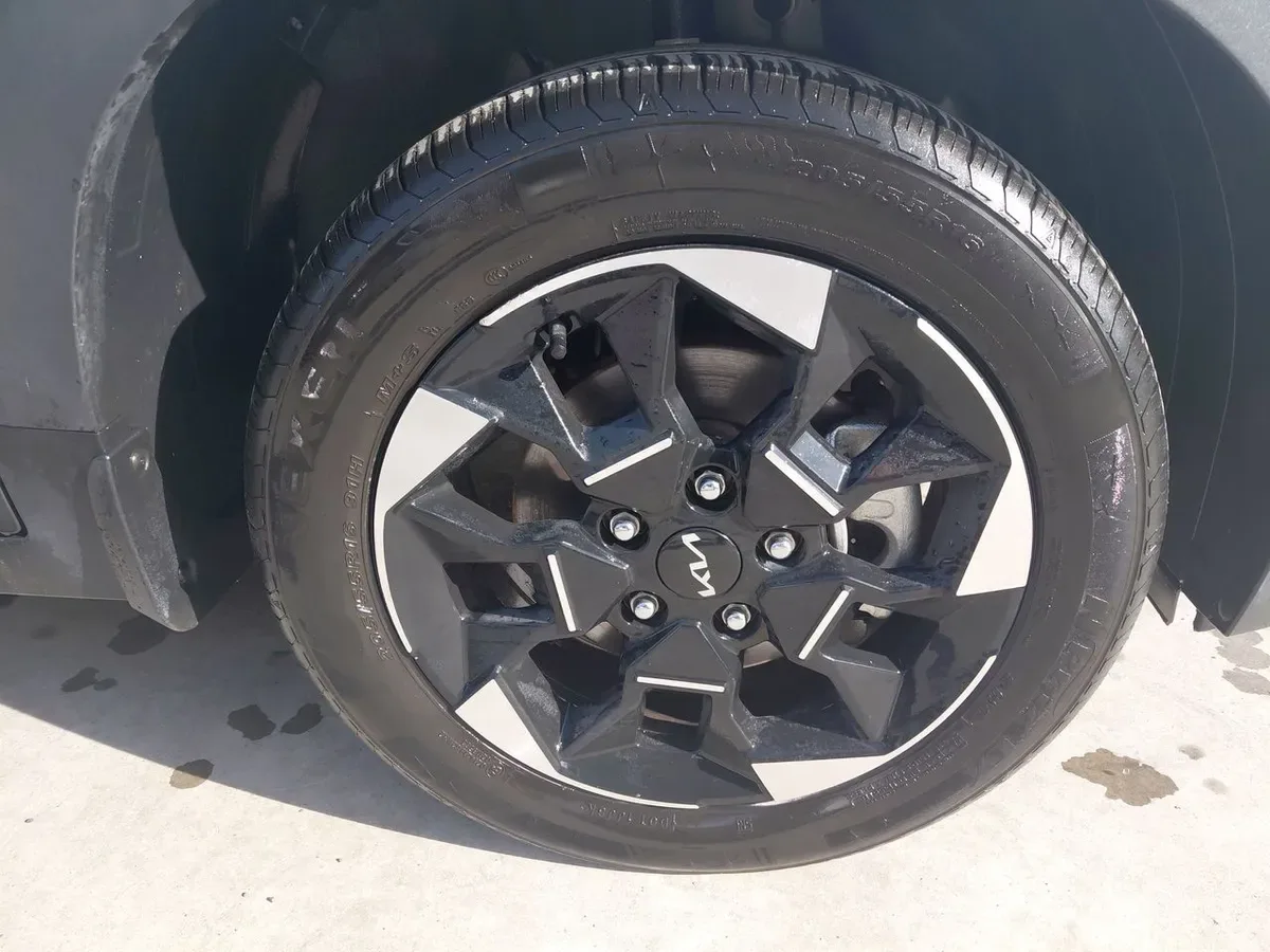 Kia Sonet 1.5 Ex 4x2 Ivt Ri At 5p año 2025