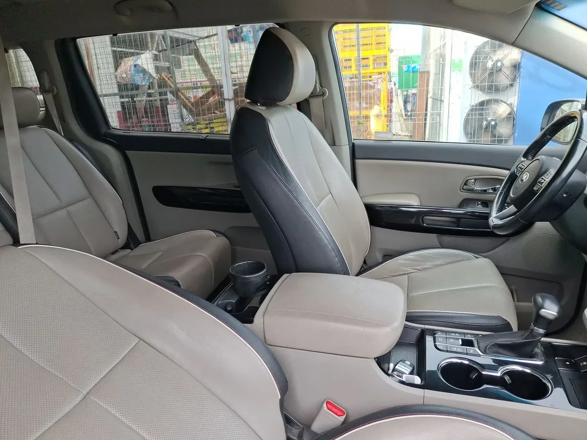 Kia Grand Carnival 2.2 Ex Limited Diesel 4x2 8at 5p año 2020