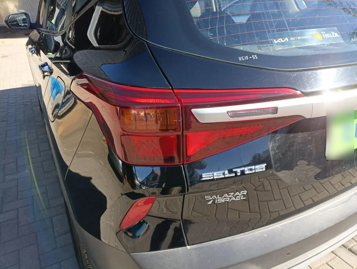 Kia Seltos 1.6 Ex 4x2 6mt 5p año 2022