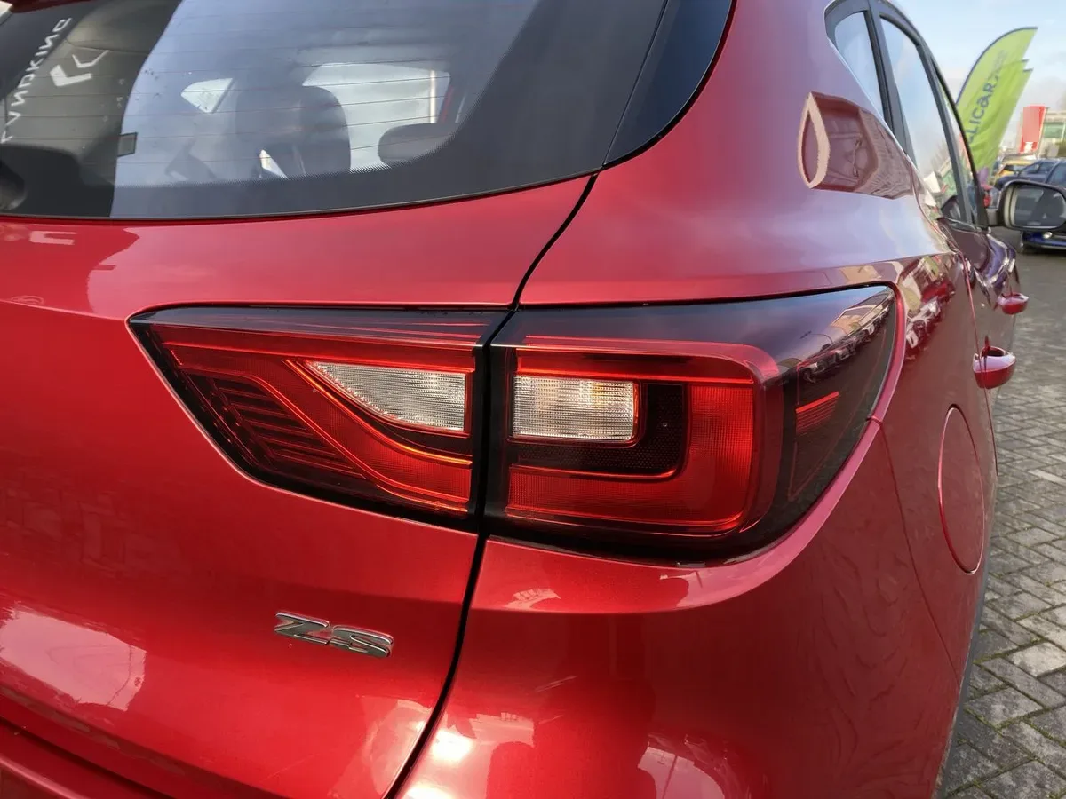 MG Mg Zs 1.5 Comfort 4x2 Mt 5p año 2020