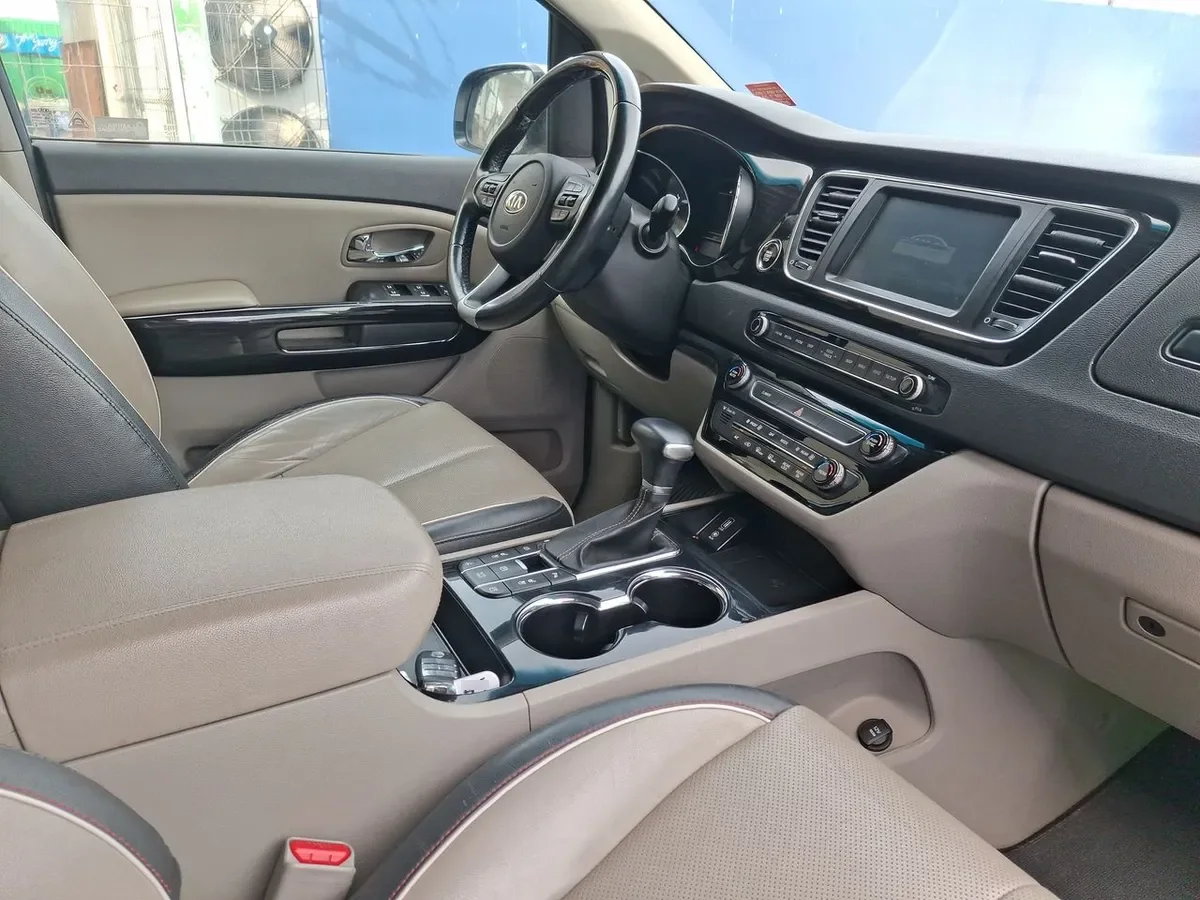 Kia Grand Carnival 2.2 Ex Limited Diesel 4x2 8at 5p año 2020