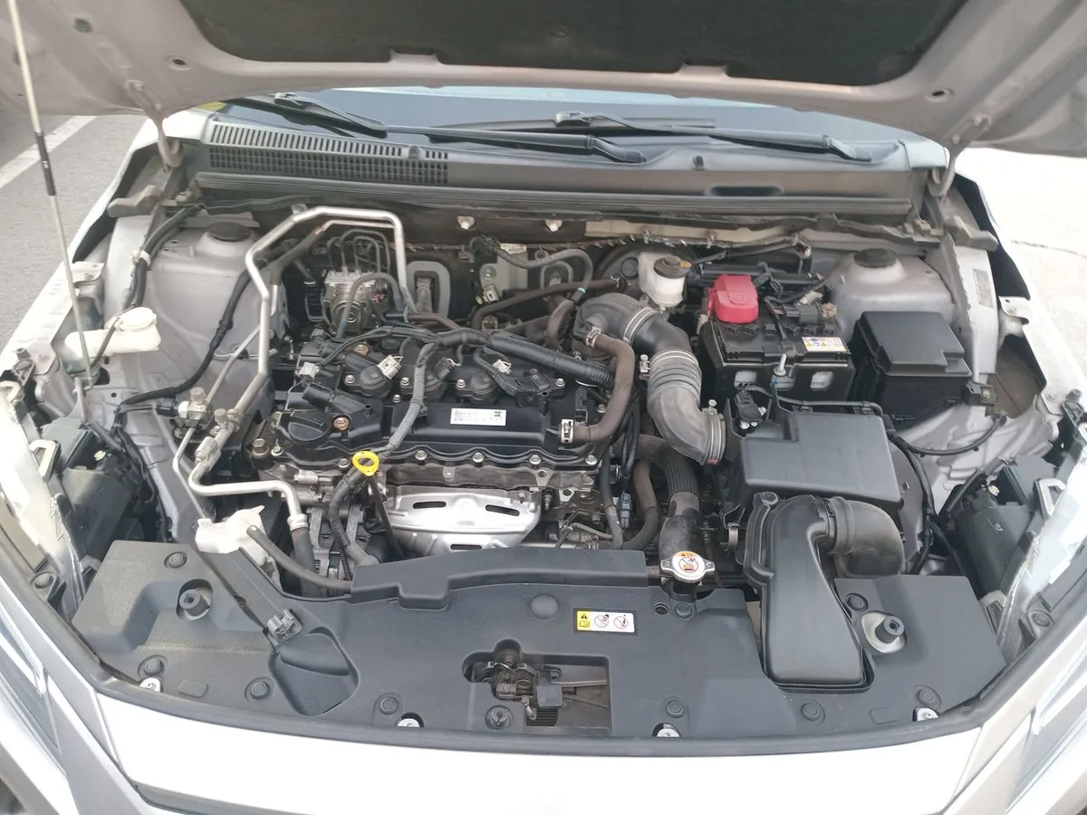 Toyota Yaris 1.5 E 4x2 Sdn Mt 4p año 2023