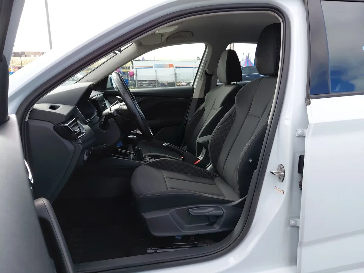 Skoda Kamiq 1.0 Tsi Ambition 4x2 At 5p año 2023