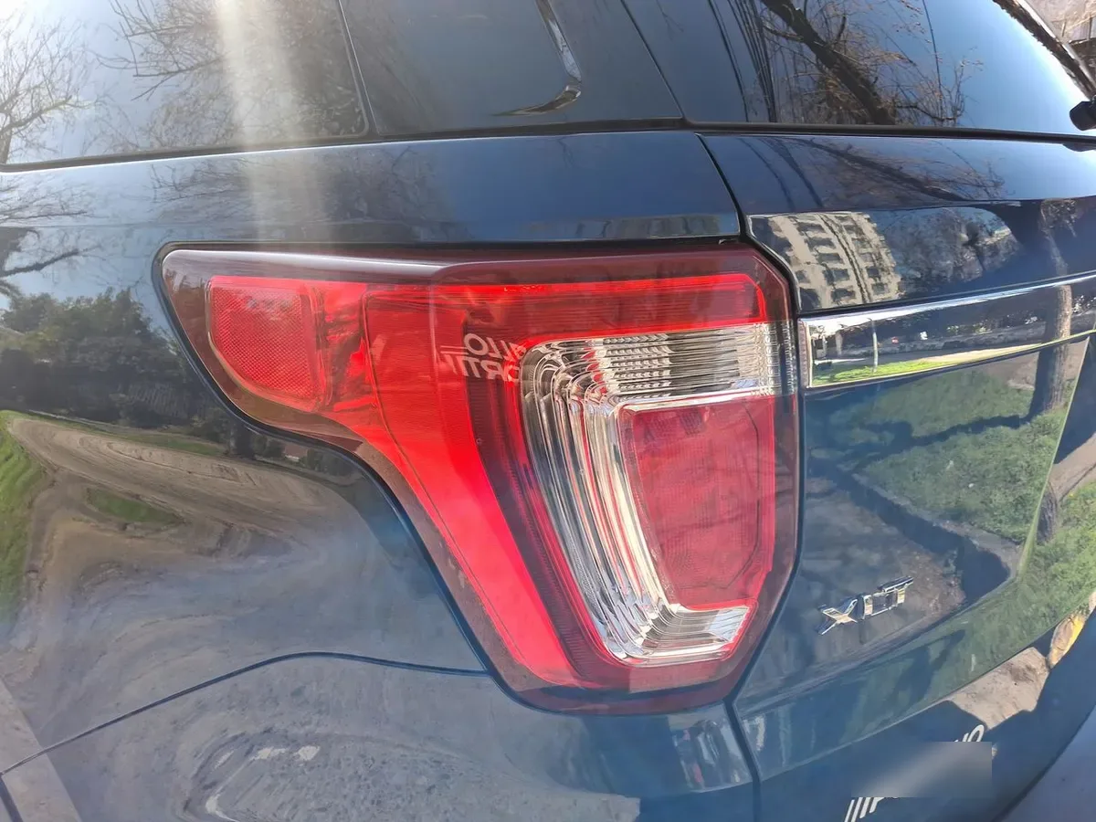 Ford Explorer 3.5 Xlt 4wd 3 Corridas At 5p año 2017