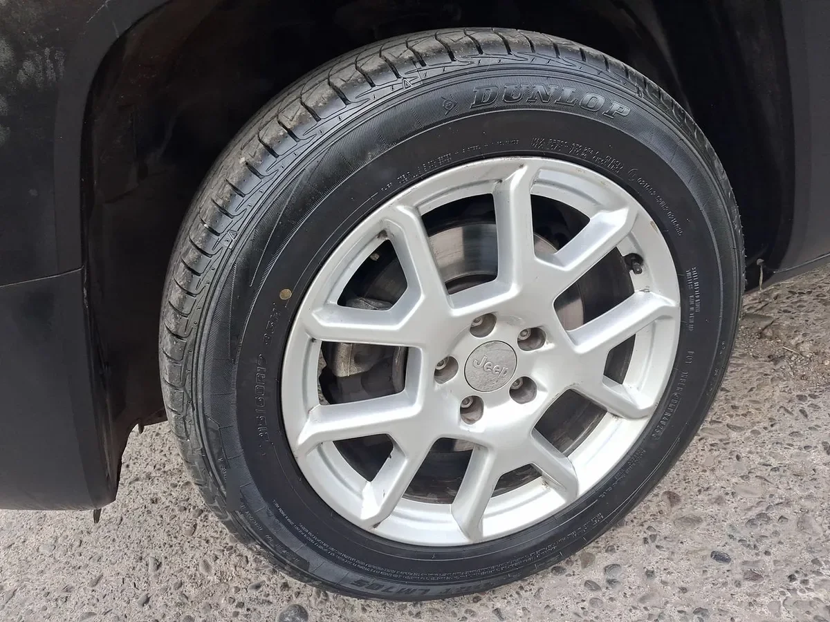 Jeep Renegade 1.8 Sport Lx 4x2 Mt 5p año 2023