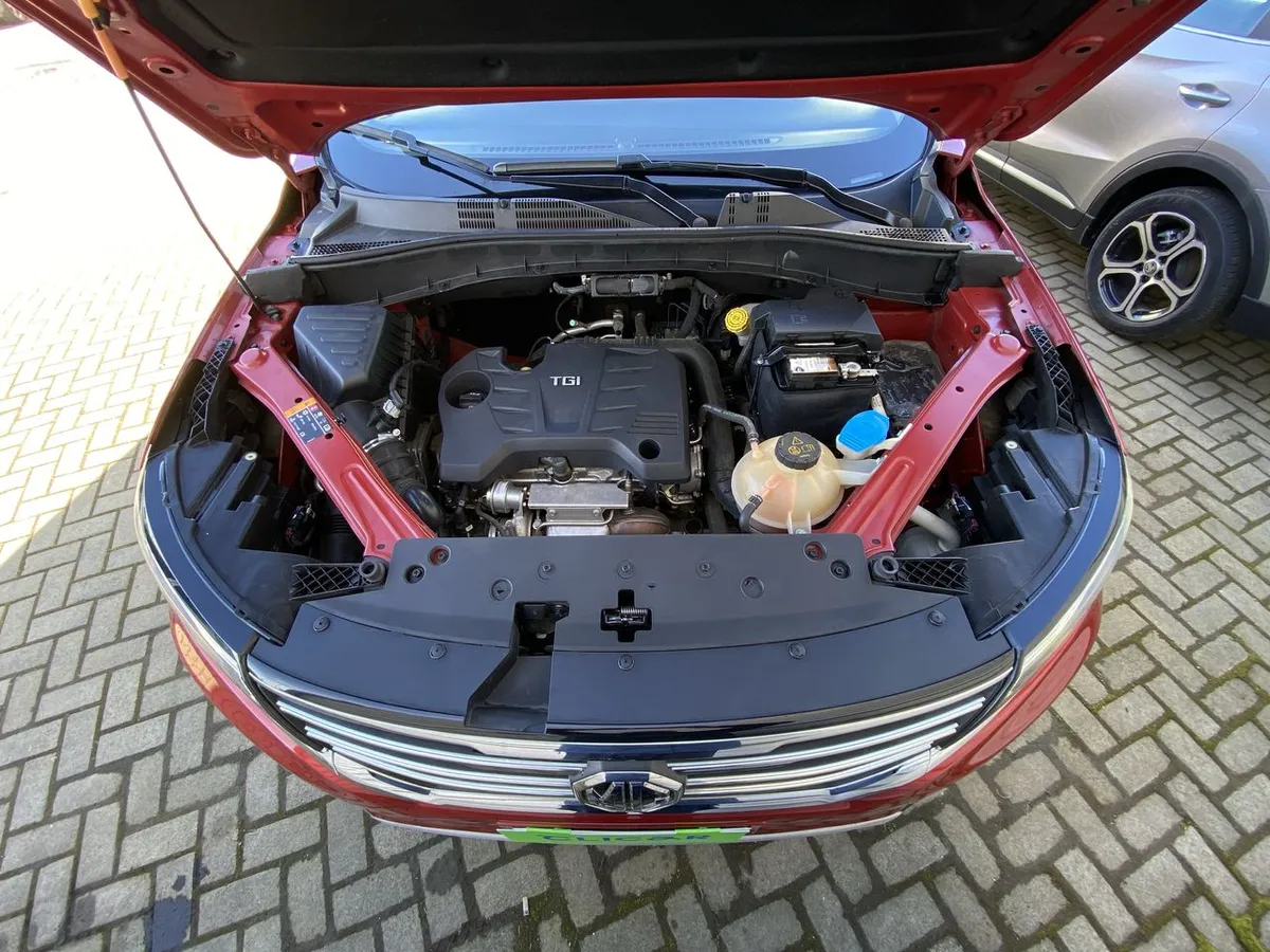 MG Mg Rx5 1.5 Dlx Mt 5p año 2022