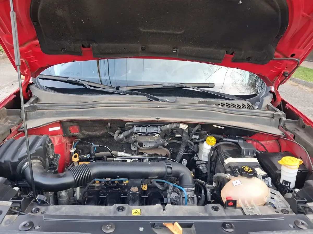 Jeep Renegade 1.8 Sport Lx 4x2 Mt 5p año 2023