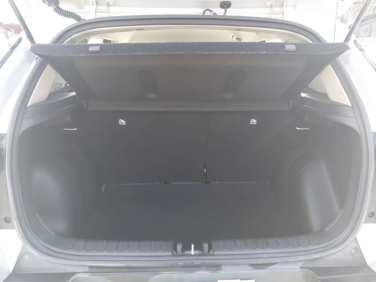 Kia Sonet 1.5 Ex 4x2 Ivt Ri At 5p año 2025