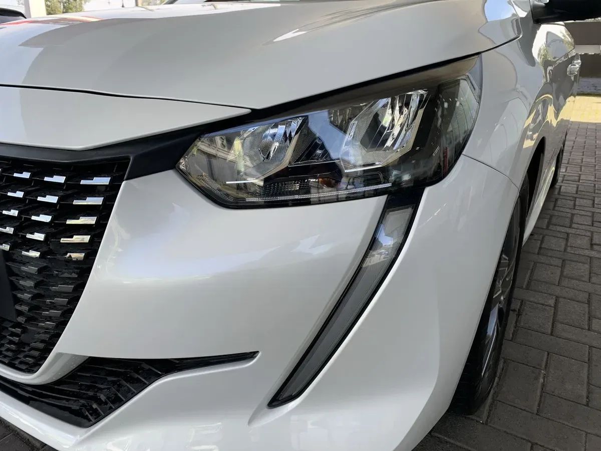 Peugeot 208 1.2 Active Pack Puretech 4x2 75 Mt 5p año 2021