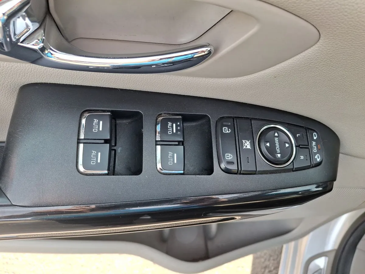 Kia Grand Carnival 2.2 Ex Limited Diesel 4x2 8at 5p año 2020