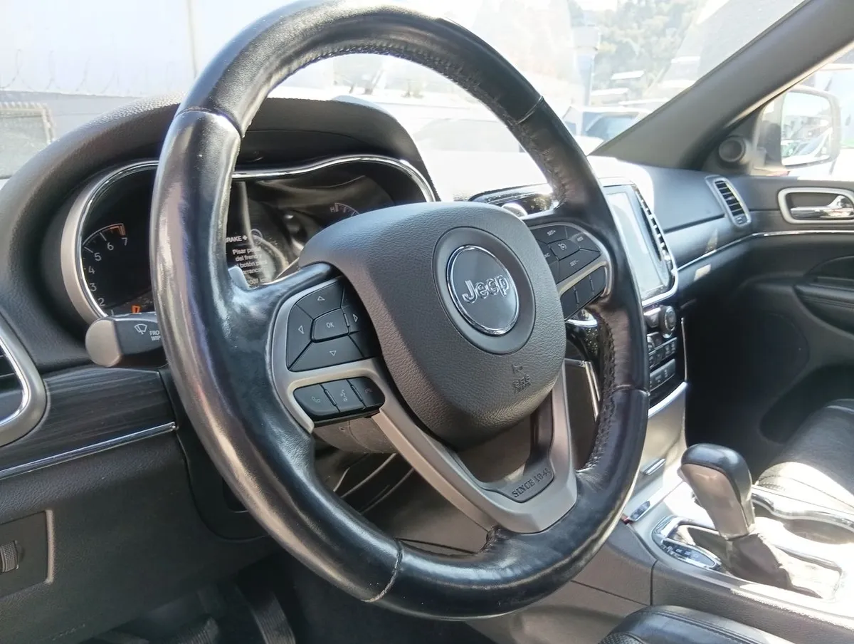 Jeep Grand Cherokee 3.6 Limited Lx 4wd At 5p año 2021