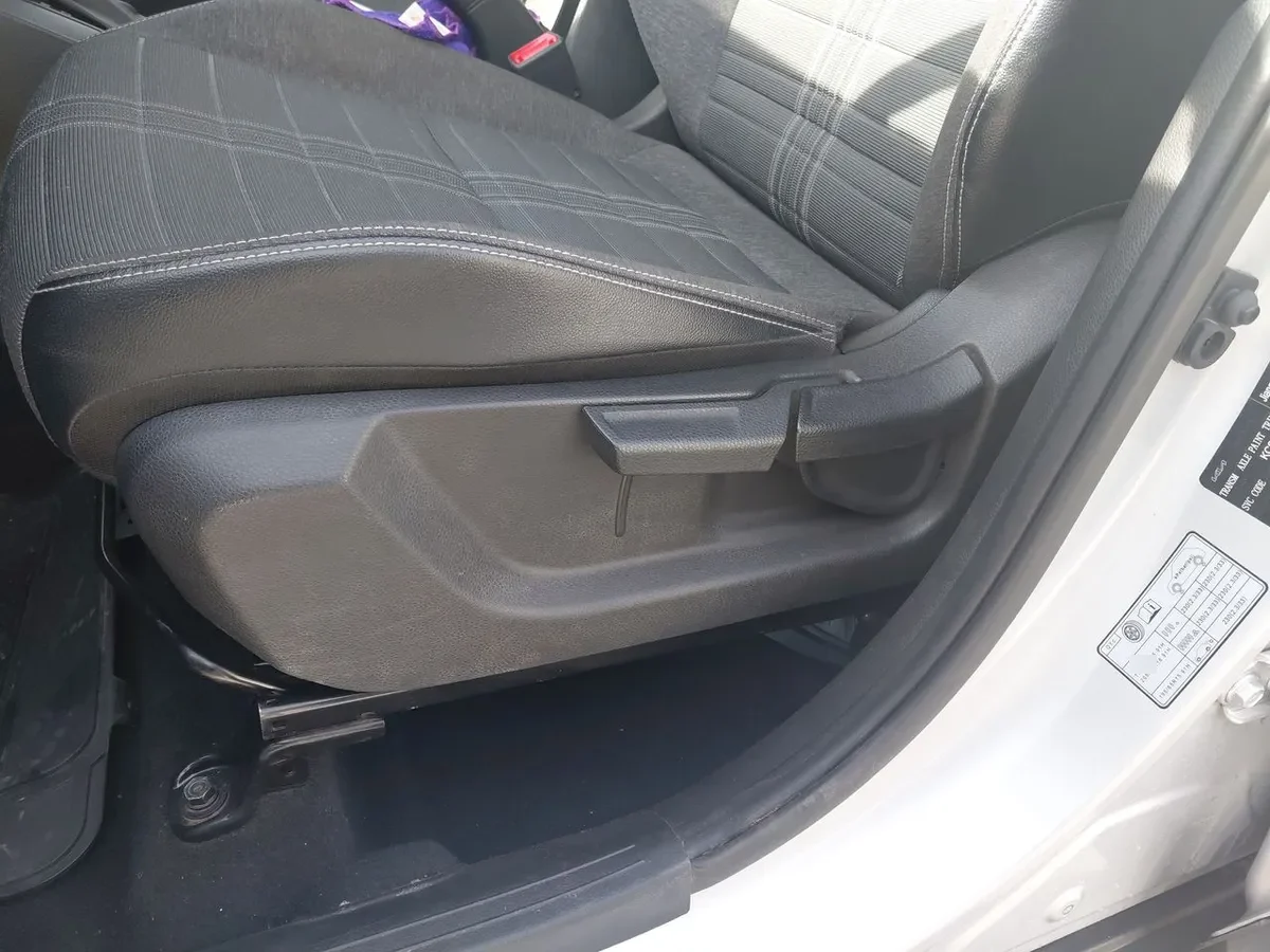 Kia Sonet 1.5 Ex 4x2 Ivt Ri At 5p año 2025