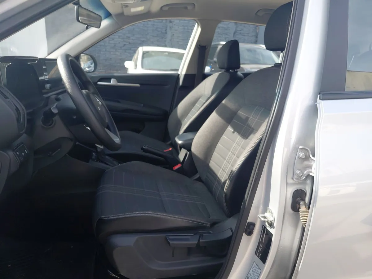 Kia Sonet 1.5 Ex 4x2 Ivt Ri At 5p año 2025