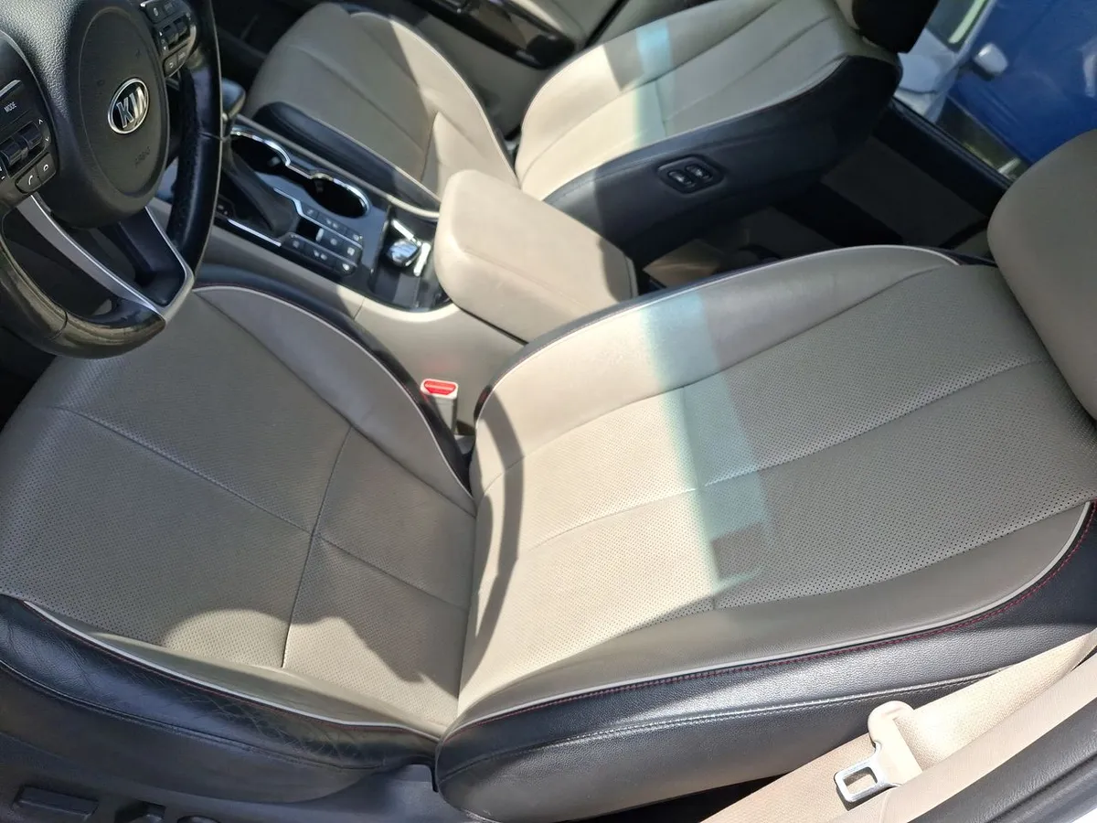 Kia Grand Carnival 2.2 Ex Limited Diesel 4x2 8at 5p año 2020