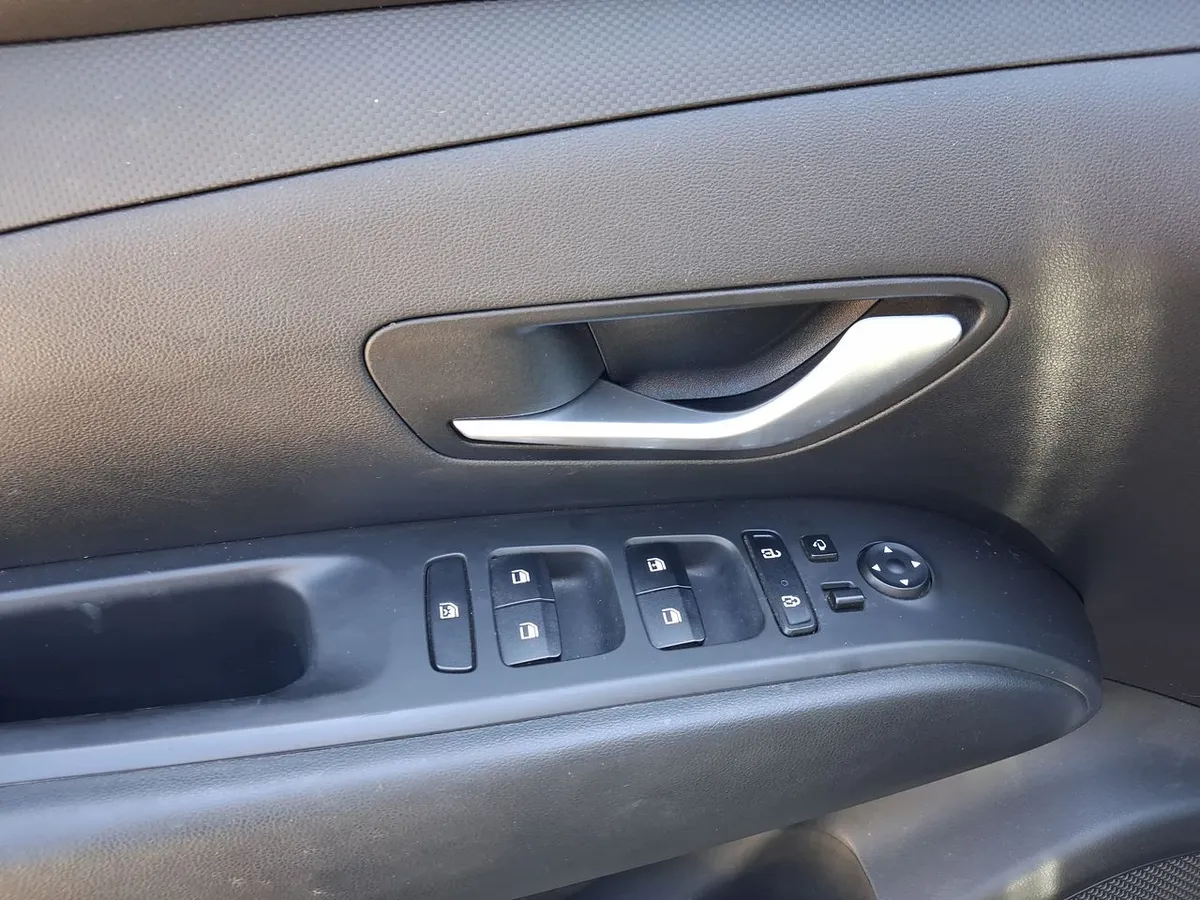 Hyundai Tucson 2.0 Nx4 Plus 2wd At 5p año 2023