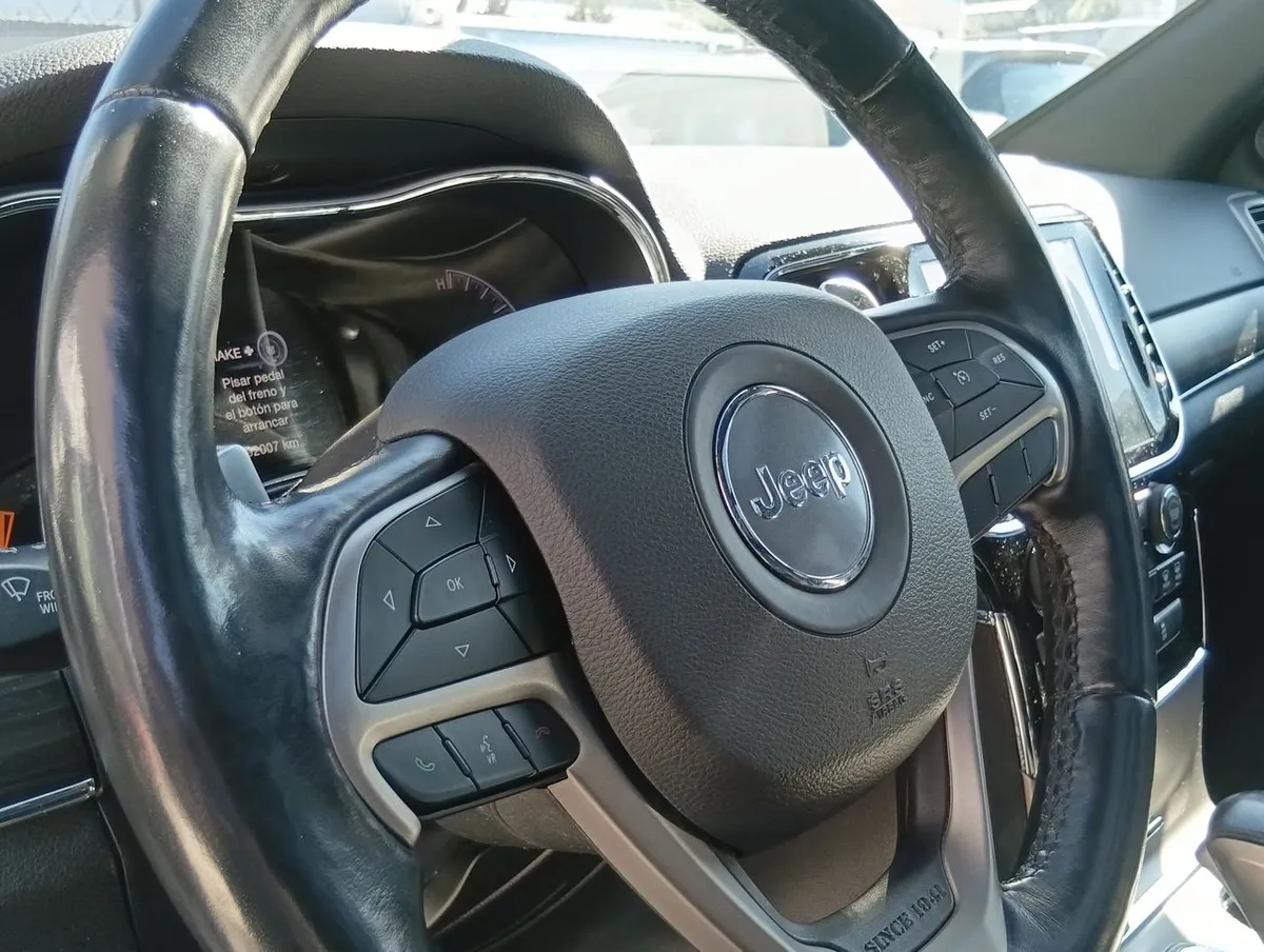 Jeep Grand Cherokee 3.6 Limited Lx 4wd At 5p año 2021