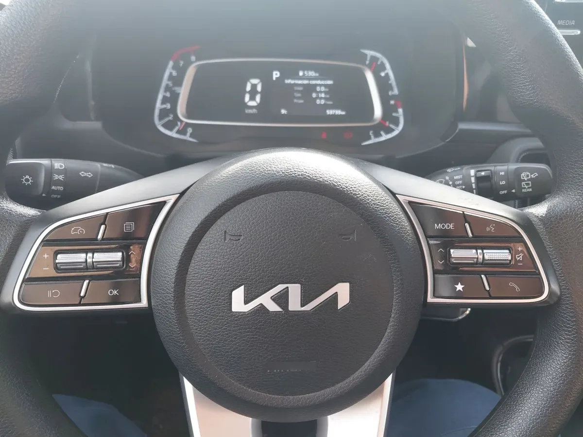 Kia Sonet 1.5 Ex 4x2 Ivt Ri At 5p año 2025