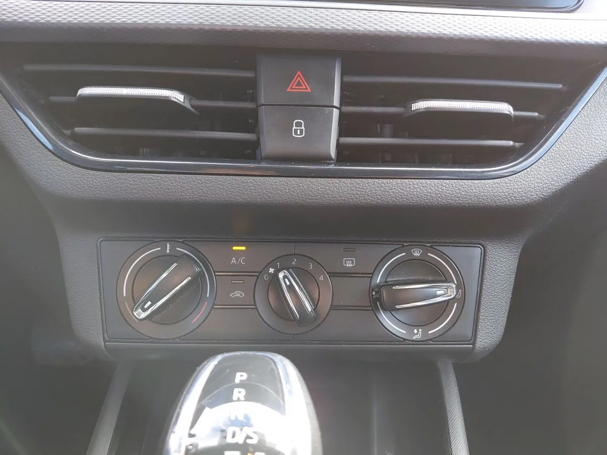 Skoda Kamiq 1.0 Tsi Ambition 4x2 At 5p año 2023