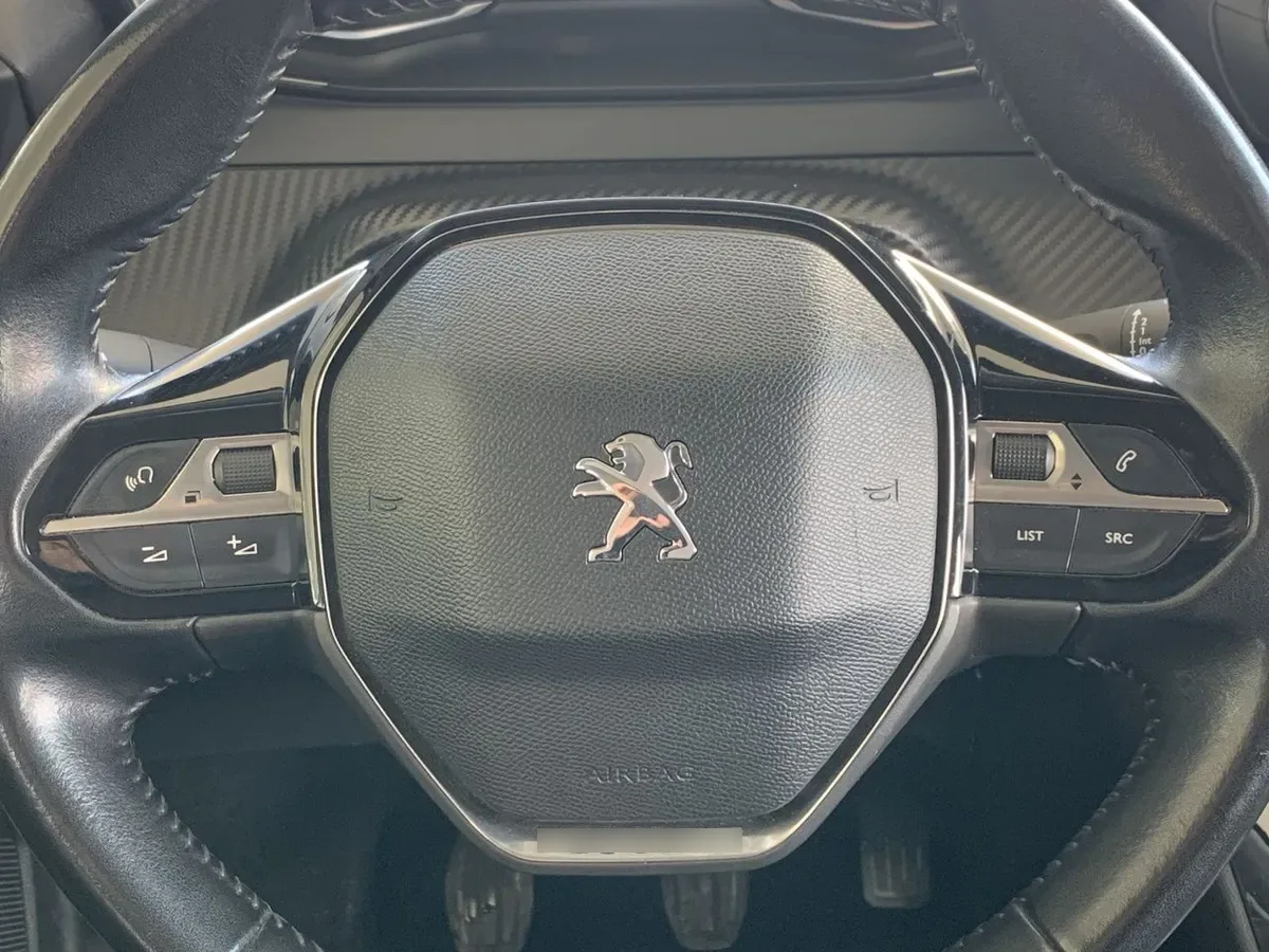 Peugeot 208 1.2 Active Pack Puretech 4x2 75 Mt 5p año 2021