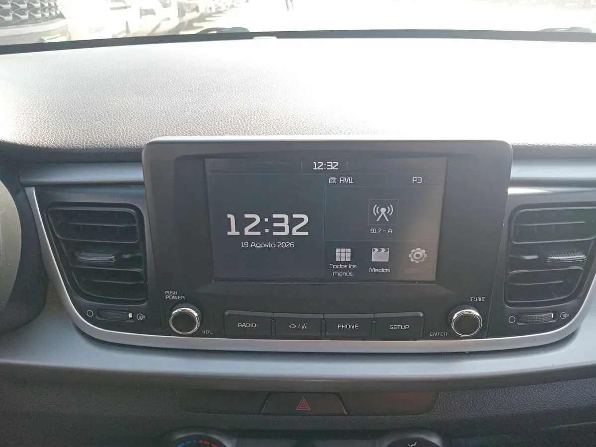 Kia Rio4 1.4 Lx Abs Ac Dab 6mt 4p año 2020