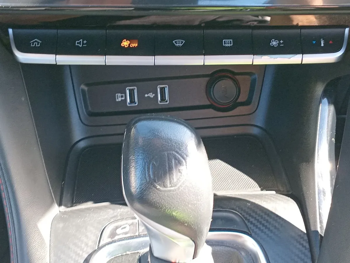 MG Mg Zx 1.5 Dlx 4x2 Cvt At 5p año 2023